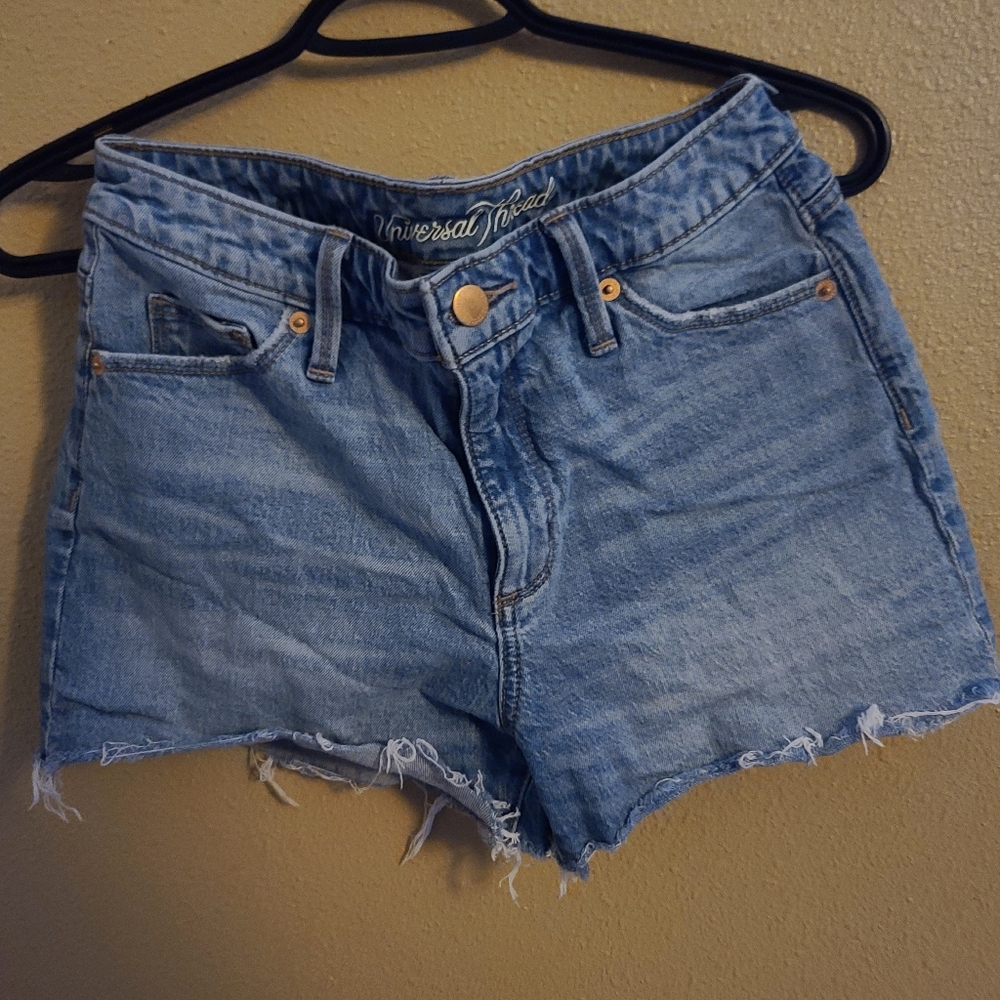 Universal thread short